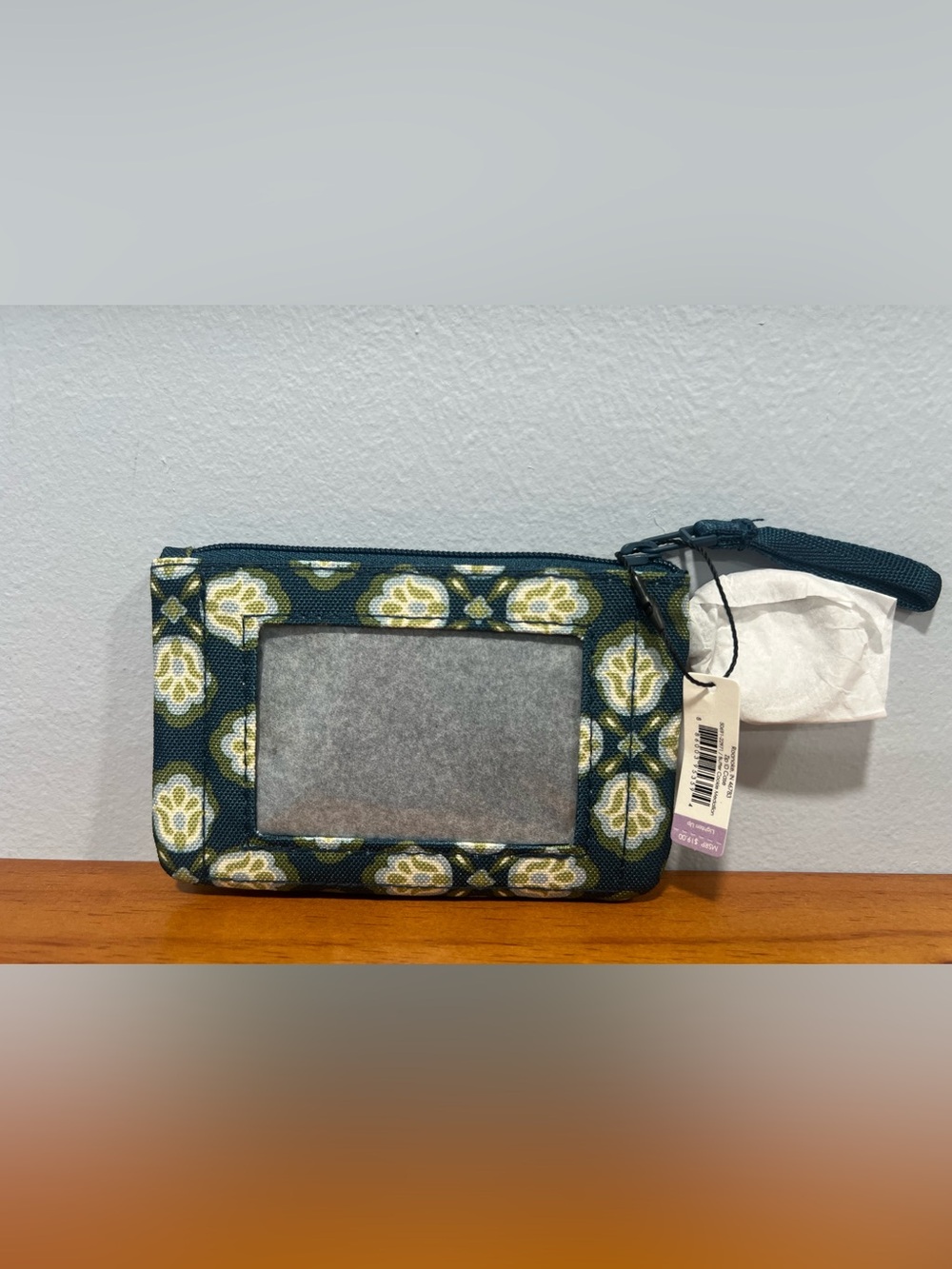 VERA BRADLEY NWT Butter Cookie Medallion Zip ID Card Coin Case Still In Plastic